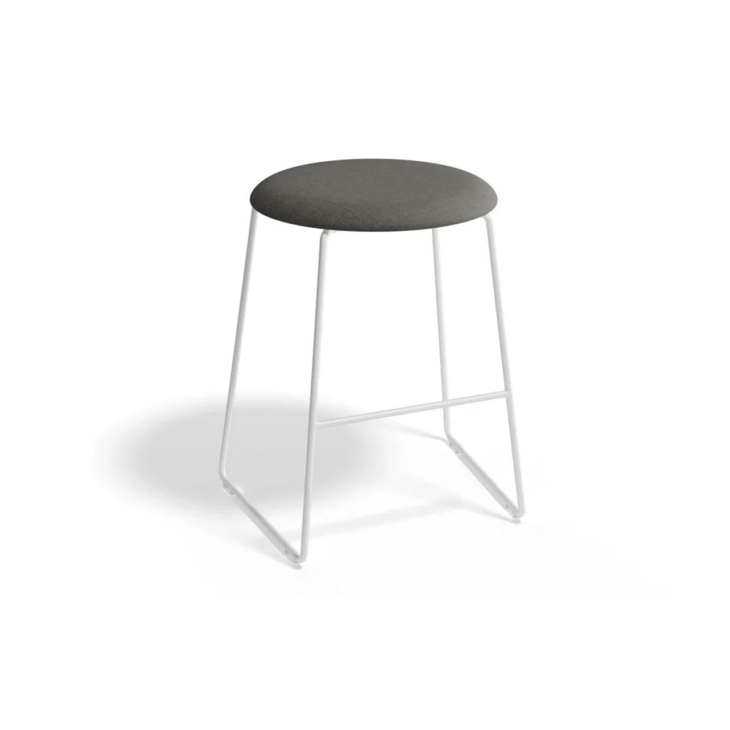 Bay low stool